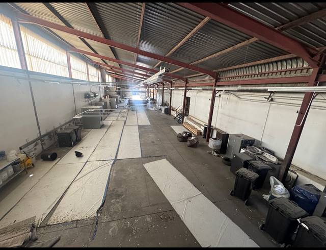 715M² WAREHOUSE TO LET IN WYNBERG